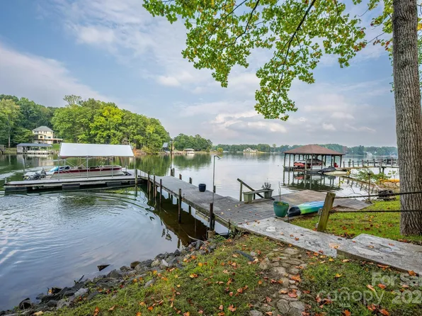 107 Thunder Hill Rd, Mooresville, NC 28117