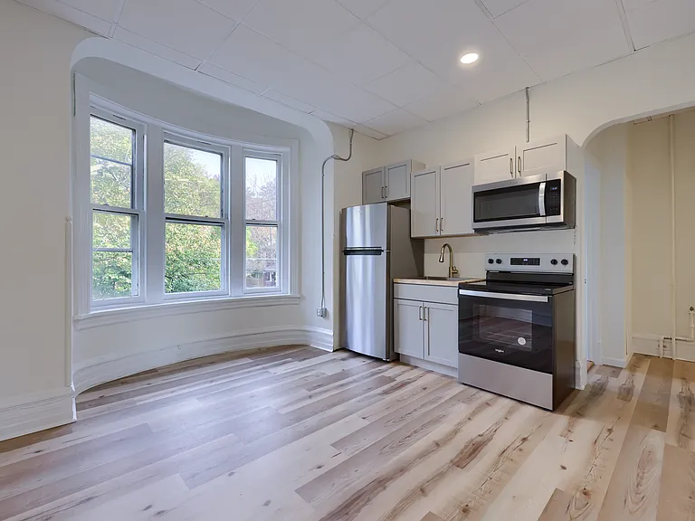 536 W James St #3 — Photo 2