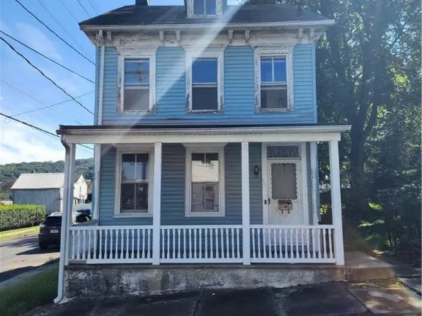 800 W Milton St, Easton, PA 18042