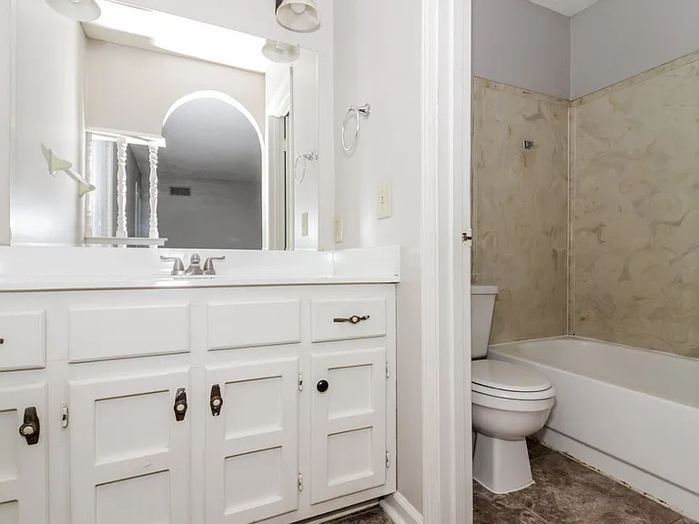 4580 Blandford Dr — Photo 11