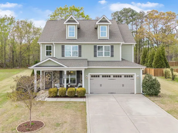 378 Avery Pond Dr, Fuquay Varina, NC 27526