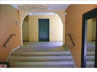 3rd image of 1410 S Bentley Ave APT 302
