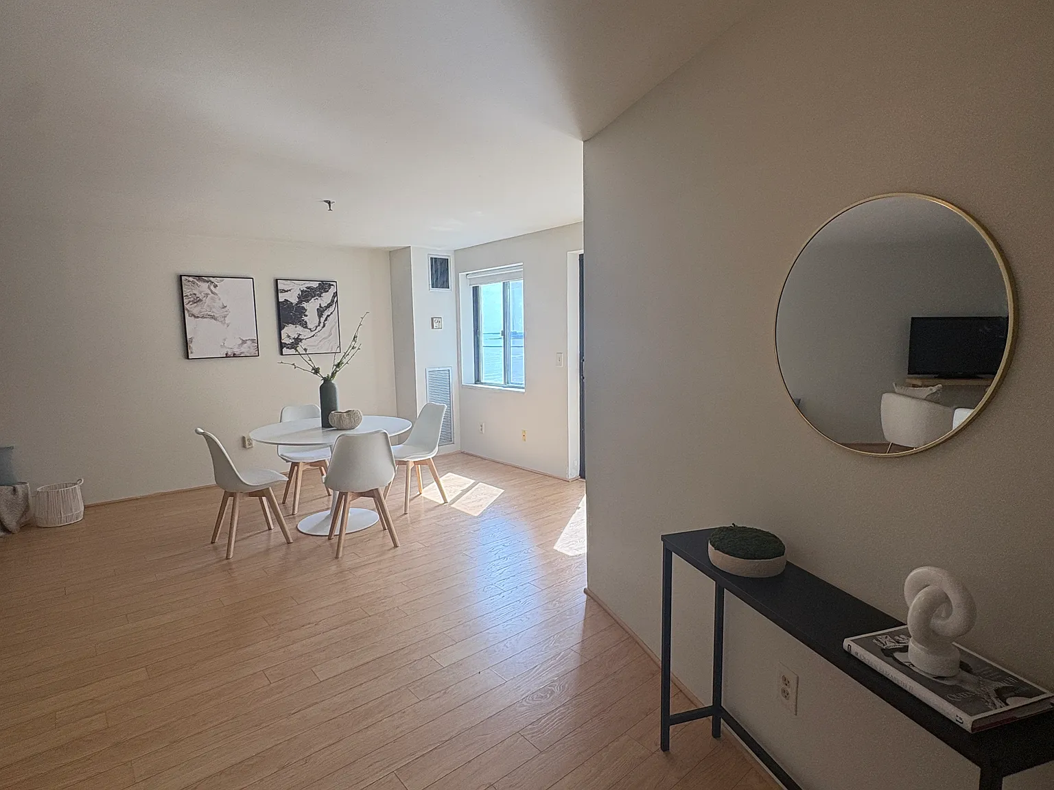 2 bed, 1100 sqft, $3,000 — Photo 4