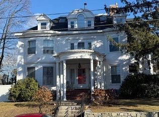 349 Beacon St #D, Lowell, MA 01850