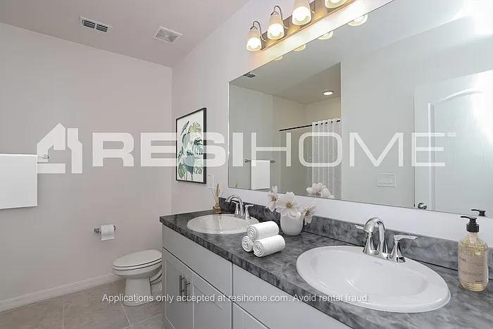 1426 Rila St SE — Photo 13