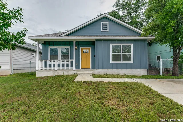 3 bed, 2.0 bath, 1421 sqft, $1,650 — Photo 1