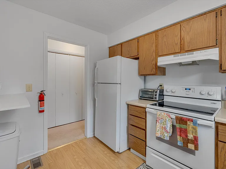4408 American Dr #B — Photo 15