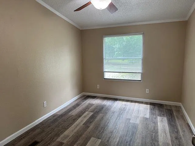 501 W Ryan Rd — Photo 11