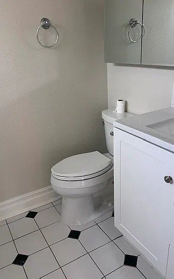 2253 E Belmont Pl — Photo 11
