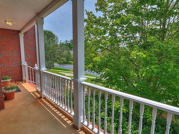 3rd image of 4441 Weston Dr