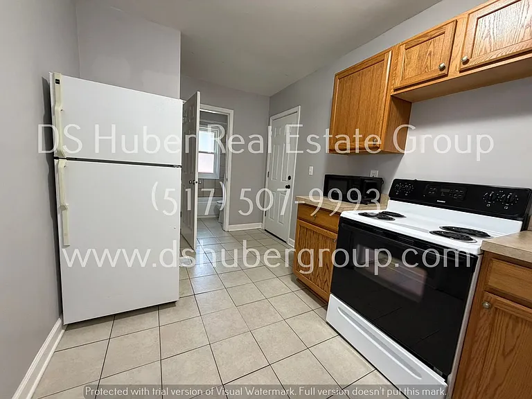 1219 McCullough St — Photo 8