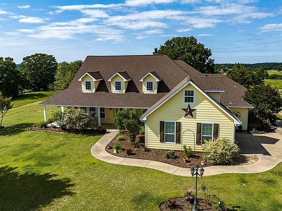 3rd image of 5270 Saddle Ridge Ct
