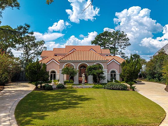 2nd image of 3219 Bay Estates Cir