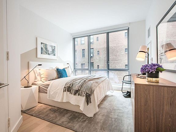 3rd image of 160 Madison Ave APT 22G