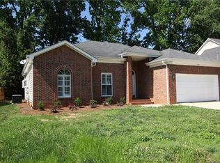 100 Ashford Hollow Ln, Mooresville, NC 28117