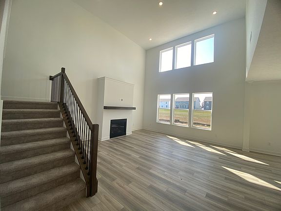 4th image of 3960 Canning St