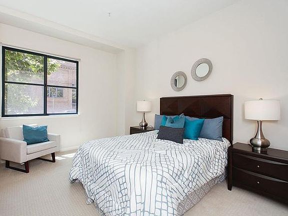 4th image of 88 Townsend St #2905