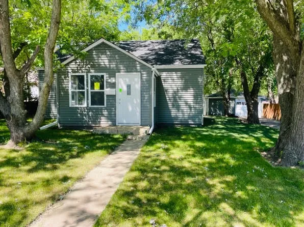 1709 Wilcox St, Crest Hill, IL 60403