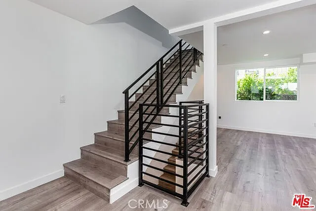 10916 Hesby St — Photo 25