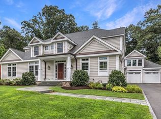 68 Pleasant St, Wellesley, MA 02482