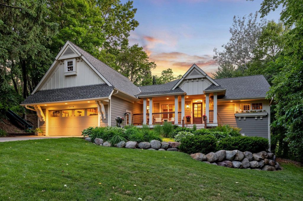 3470 Hamilton Ave, Deephaven, MN - View 2