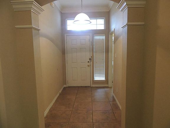 3rd image of 3609 Vienna Dr