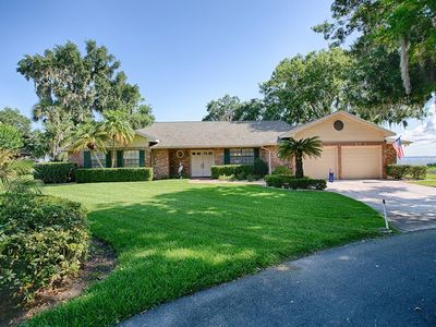 106 Acacia Poin, Yalaha, FL, 34797