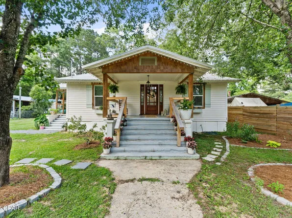715 E Nebraska Ave, Bonifay, FL 32425