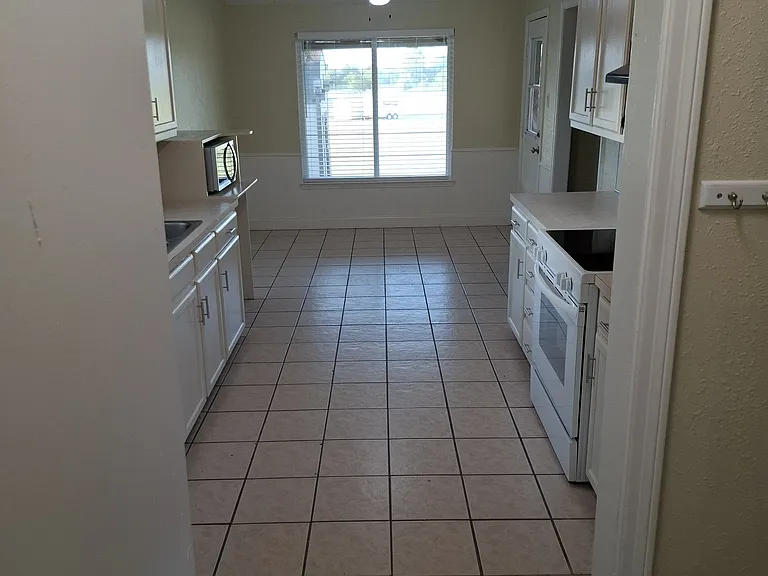 728 Seminole Trl — Photo 25