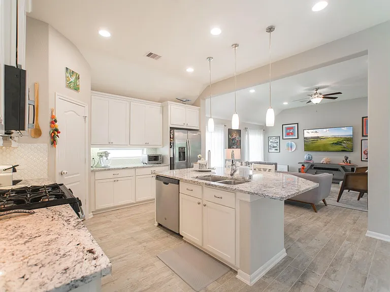 87 Bloomhill Pl — Photo 2