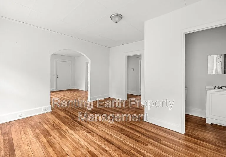 5316 Court I — Photo 10