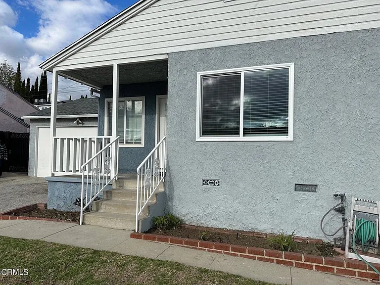 3739 Fairesta St — Photo 3
