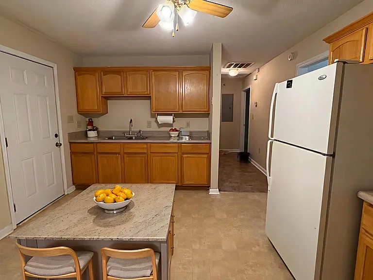 1207 Edna Pl — Photo 6