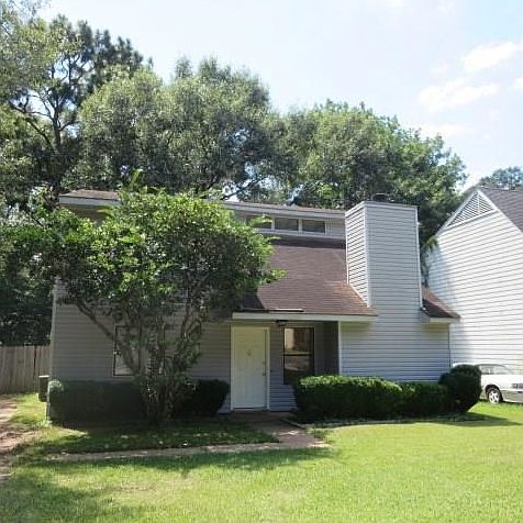 1062 McCay Ave