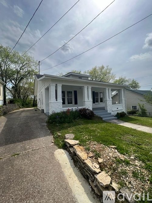 2nd image of 410 E 8th St #1