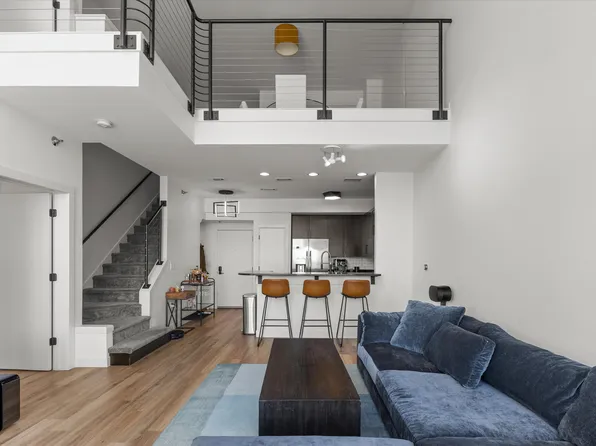 2121 S Kinnickinnic Ave Unit 107, Milwaukee, WI 53207