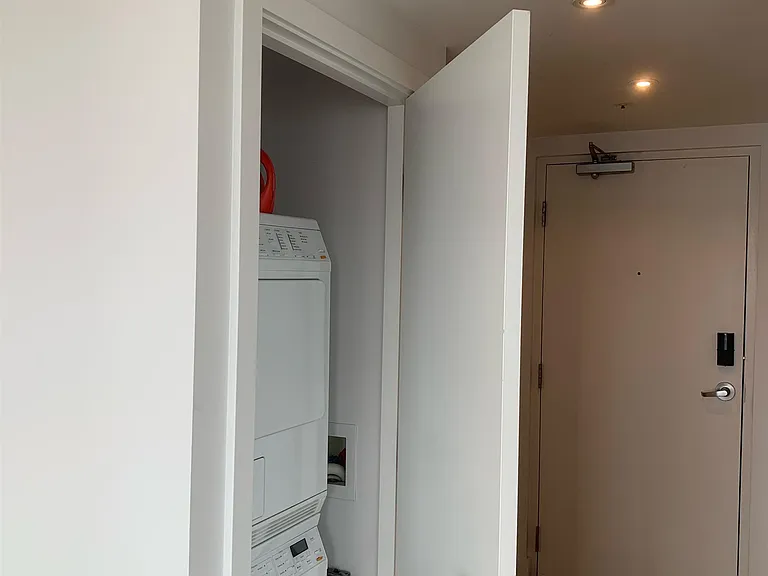 183 Keefer Pl #3102 — Photo 18