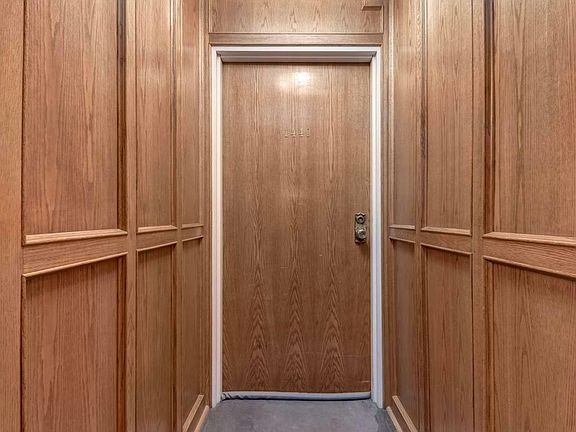 2nd image of 1440-540 14th Ave SW #1440