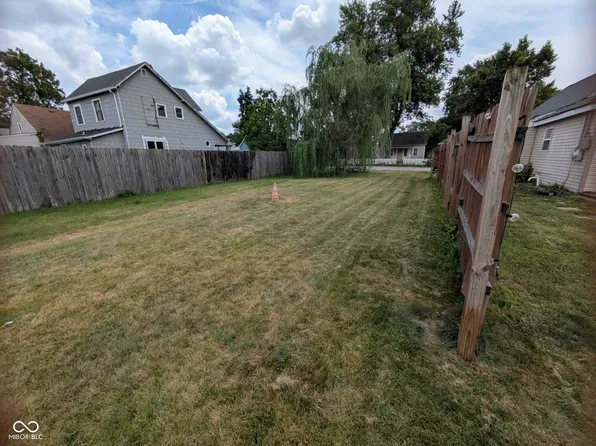 2222 Martha St, Indianapolis, IN 46221