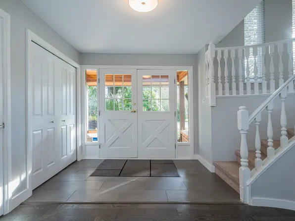 5079 Walker Ave, Delta, BC V4M 1A8