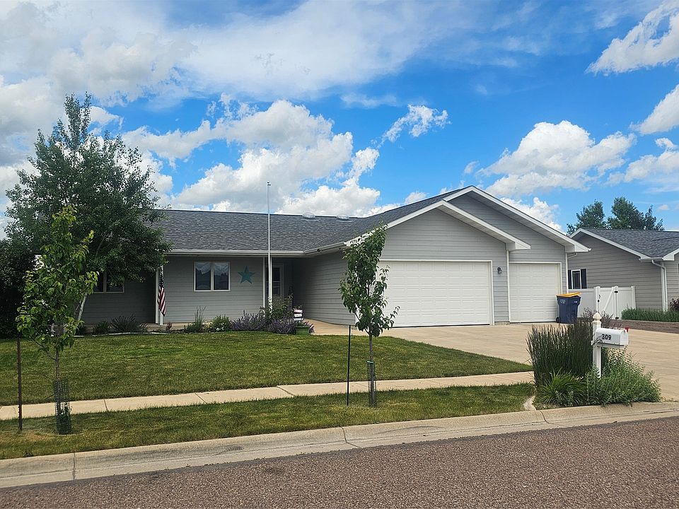 1st image of 309 40th Ave NE
