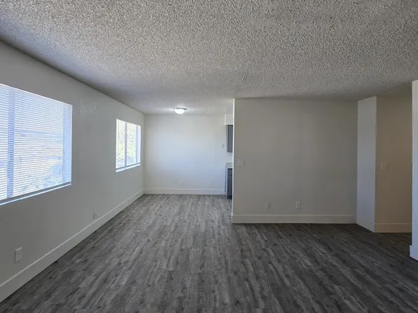 310 N 9th St, Fresno, CA