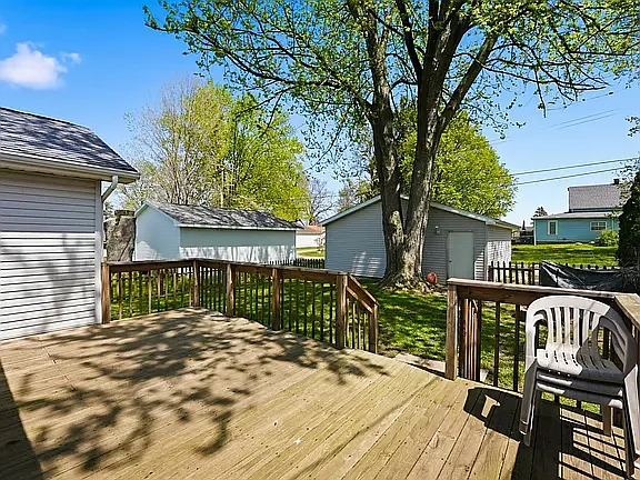 304 N Liberty St — Photo 4