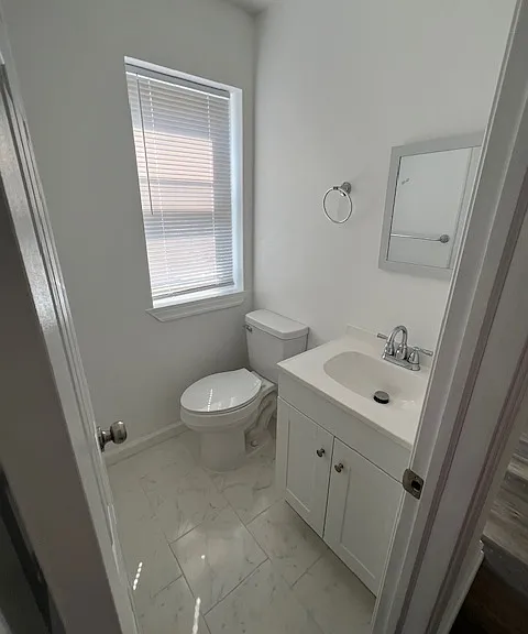 4060 E Roosevelt Blvd — Photo 2