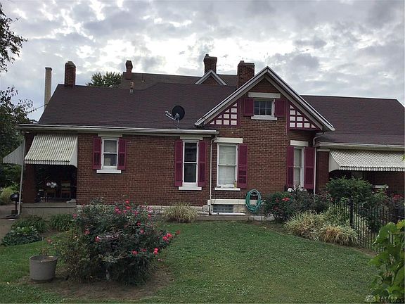 4th image of 2616 E 5th St