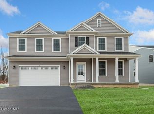 23 Wetherby Ct, Cohoes, NY 12047