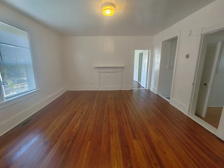 309 Jackson St — Photo 8