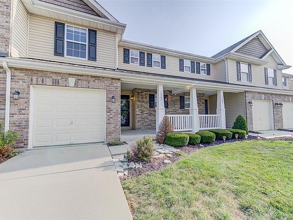 3rd image of 1367 New Charter Ln