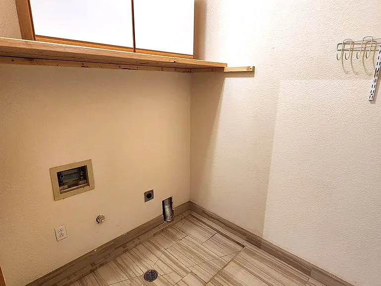 1535 Vajillo Ln — Photo 15