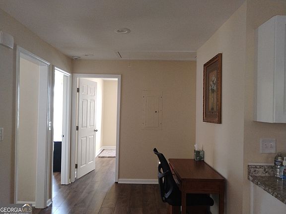 4th image of 873 Grayson Ave